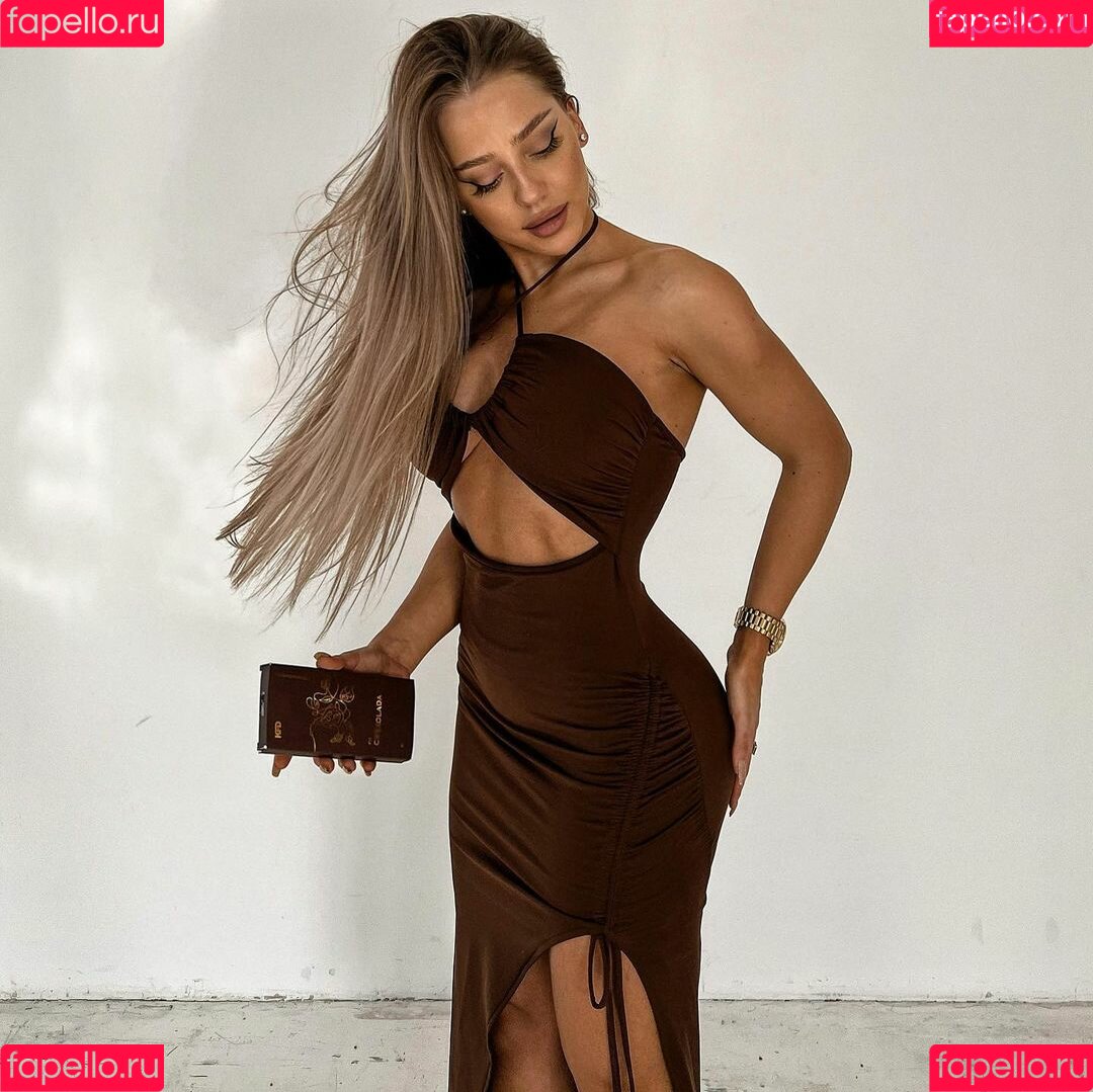 Anya Hryshchenko Onlyfans Photo Gallery 