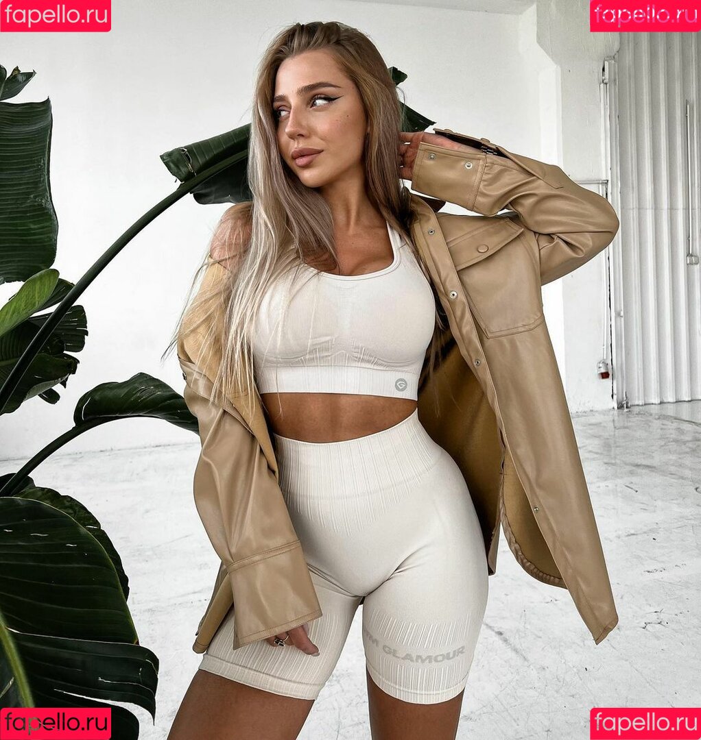 Anya Hryshchenko Onlyfans Photo Gallery 