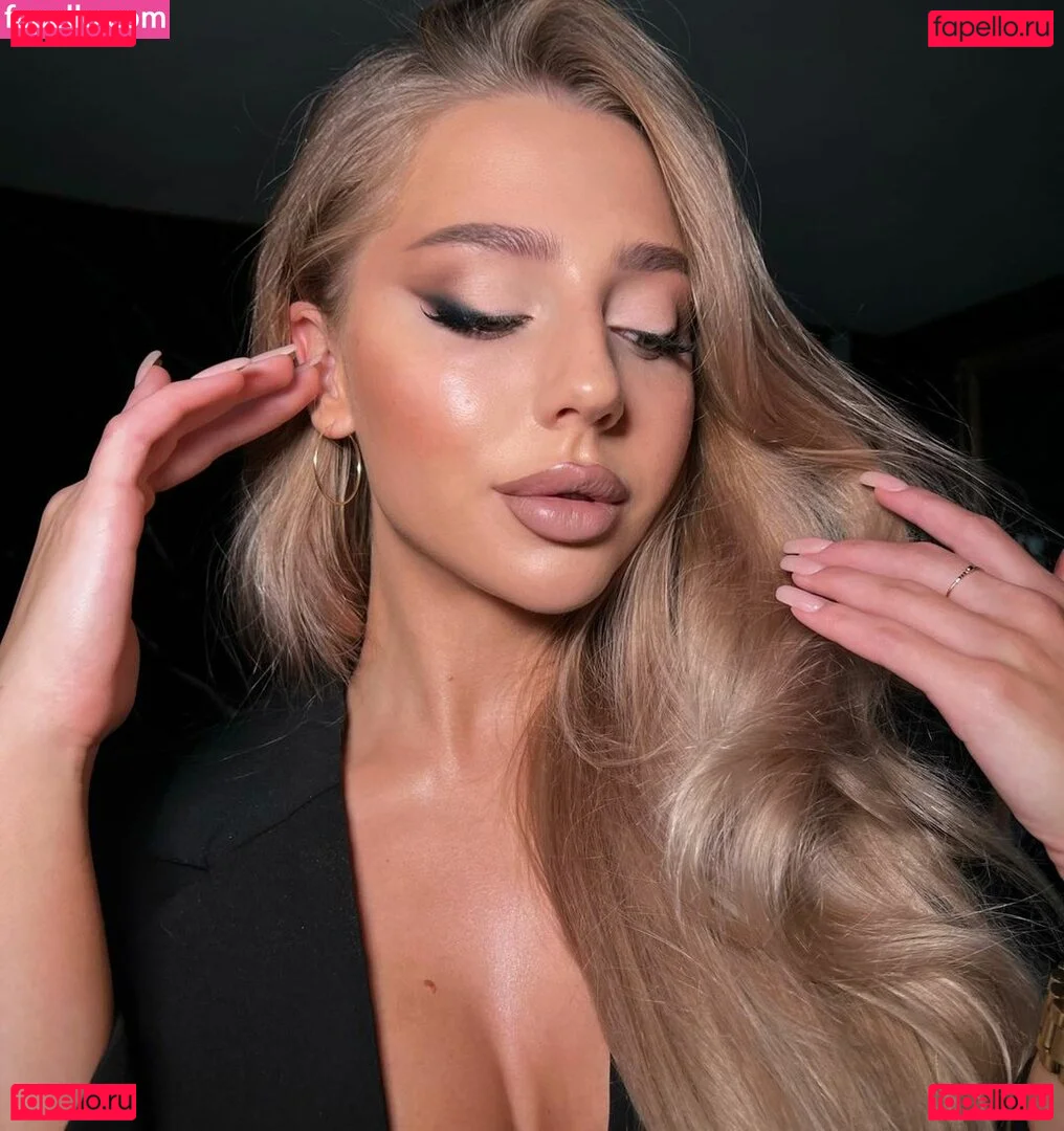 Anya Hryshchenko Onlyfans Photo Gallery 