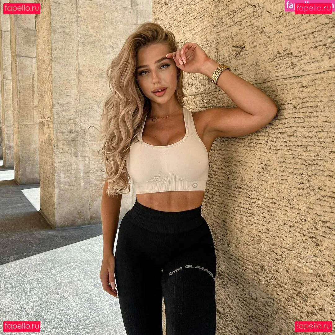 Anya Hryshchenko Onlyfans Photo Gallery 