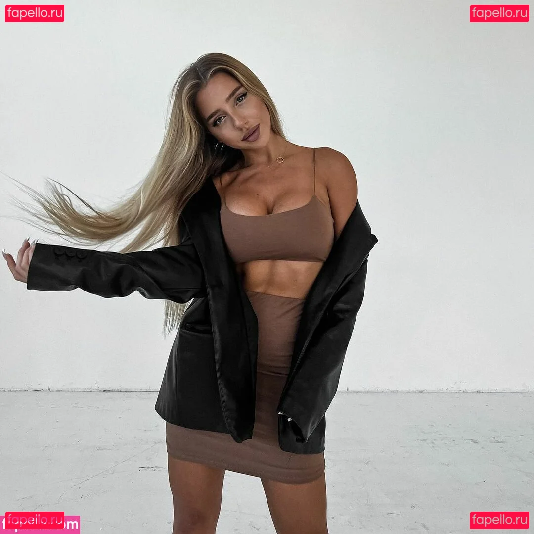 Anya Hryshchenko Onlyfans Photo Gallery 