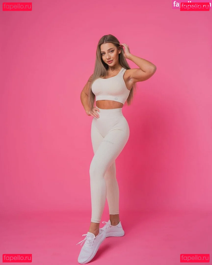 Anya Hryshchenko Onlyfans Photo Gallery 