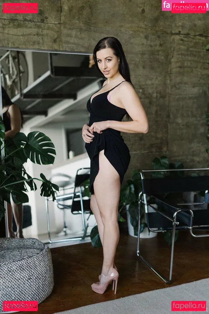 tindrafrost Onlyfans Photo Gallery 