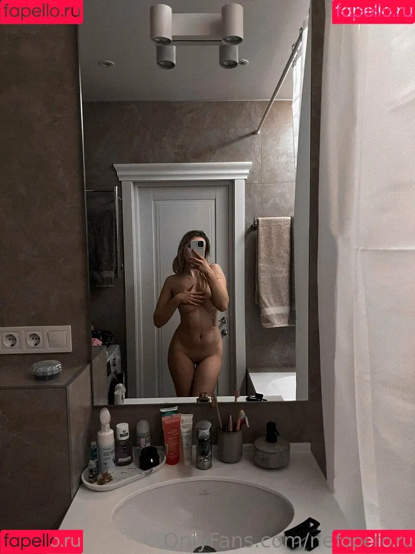 Nensi_Mur Onlyfans Photo Gallery 