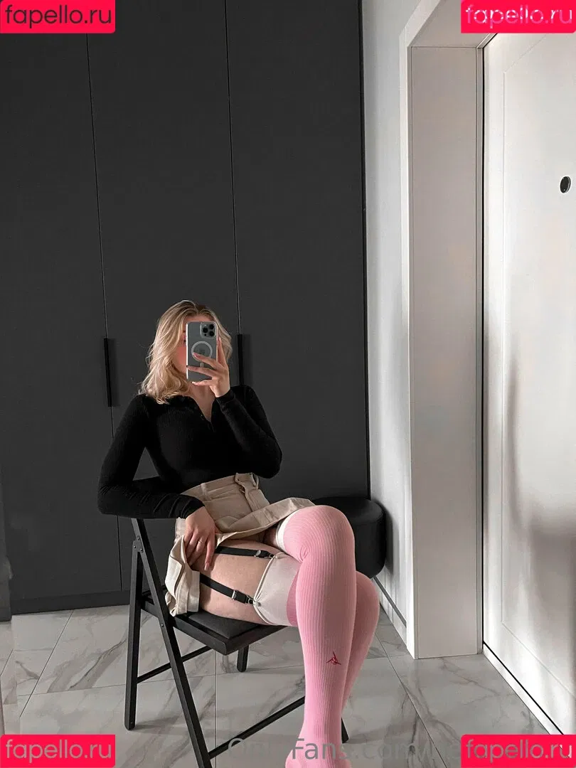 Nensi_Mur Onlyfans Photo Gallery 