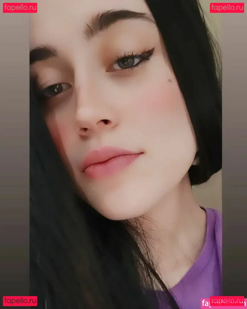 Nensi_Mur Onlyfans Photo Gallery 