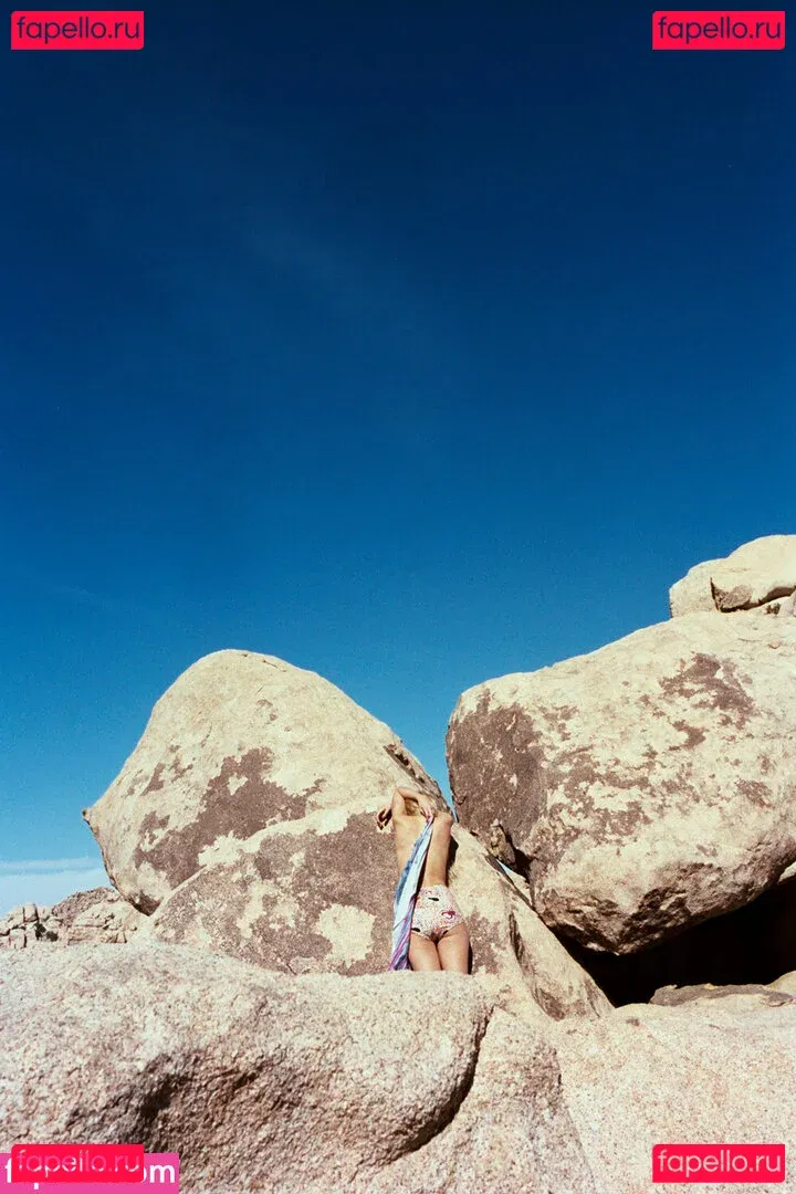 Abbey Lee Kershaw Onlyfans Photo Gallery 