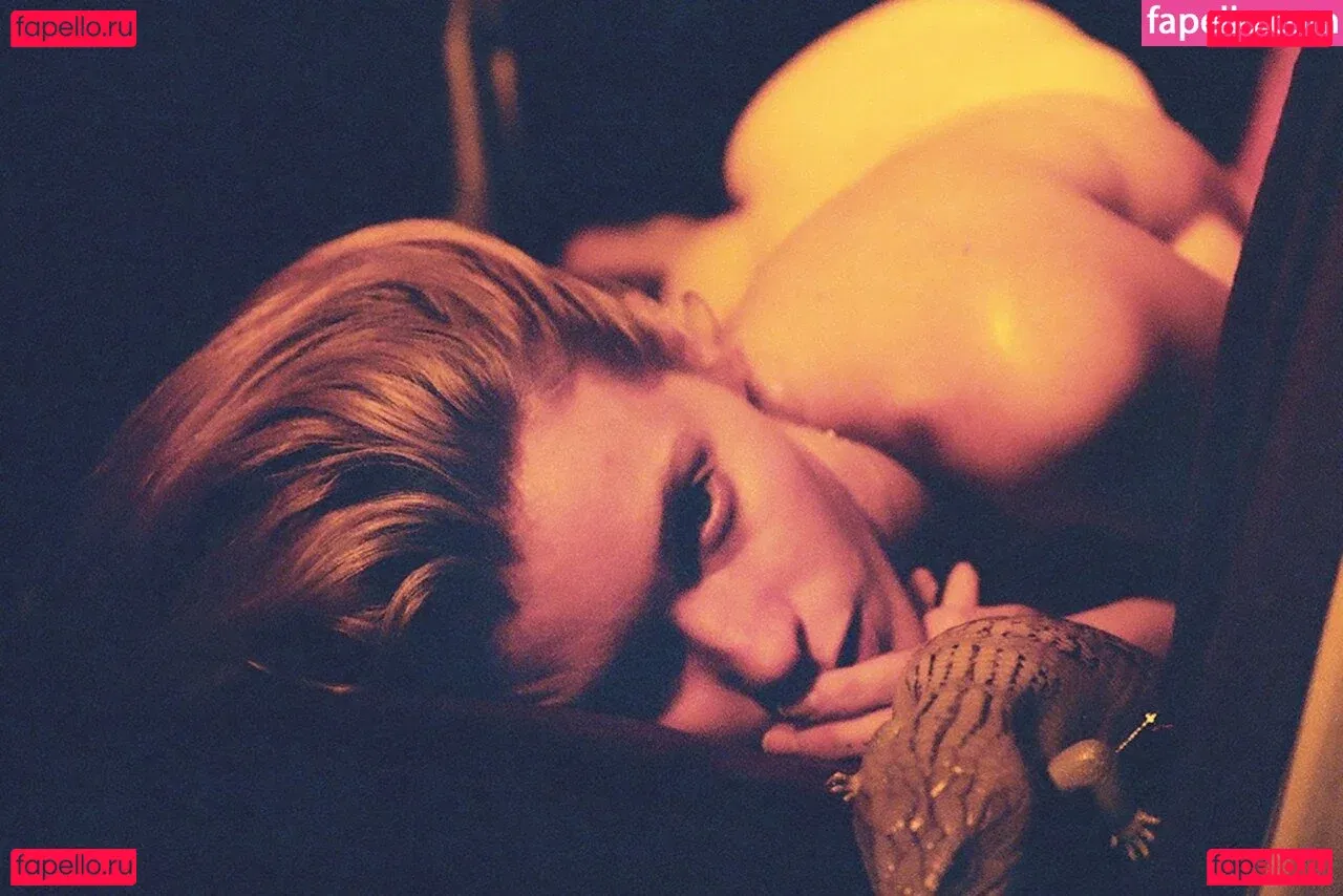 Abbey Lee Kershaw Onlyfans Photo Gallery 