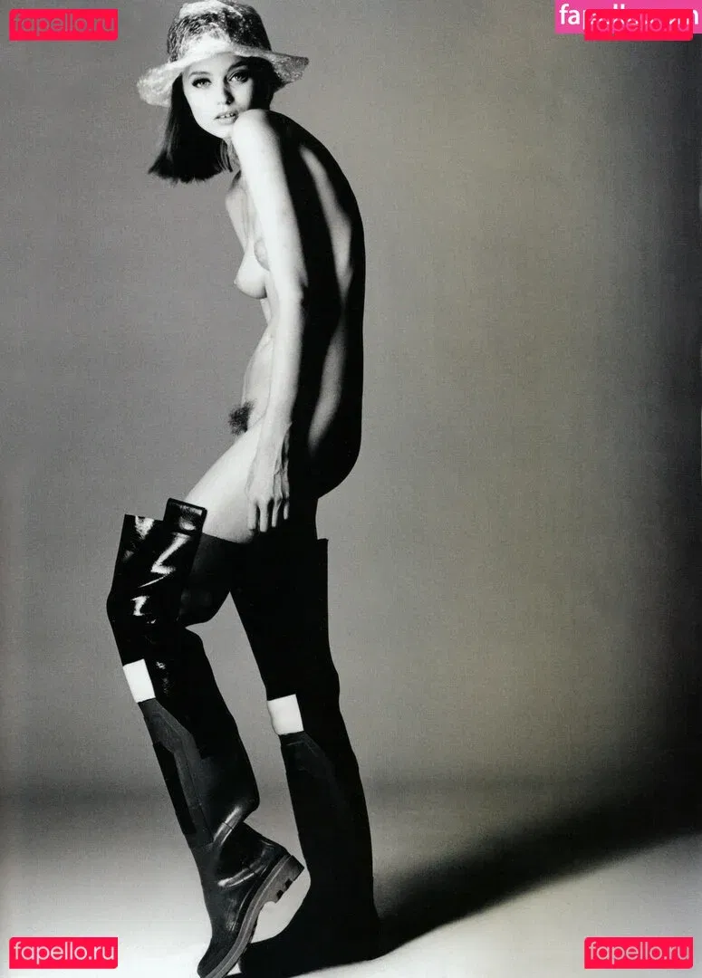 Abbey Lee Kershaw Onlyfans Photo Gallery 