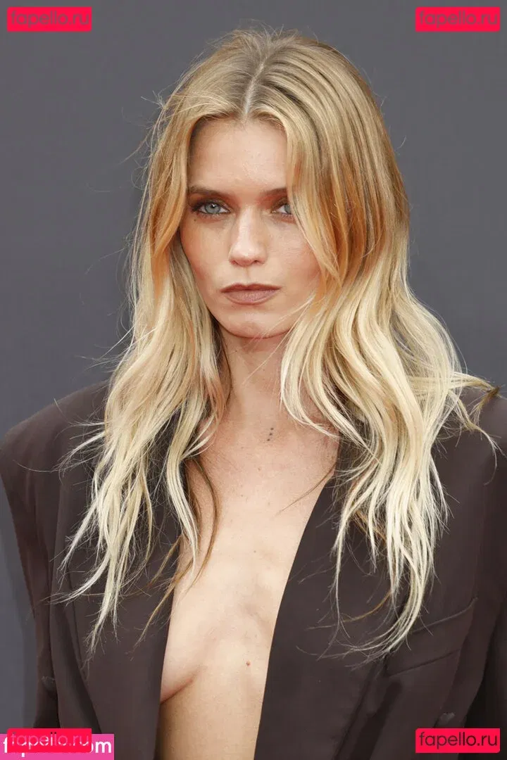 Abbey Lee Kershaw Onlyfans Photo Gallery 