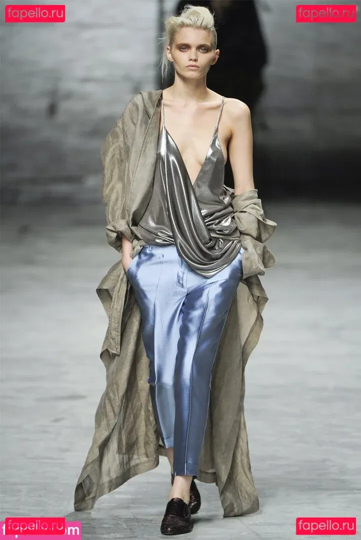 Abbey Lee Kershaw Onlyfans Photo Gallery 