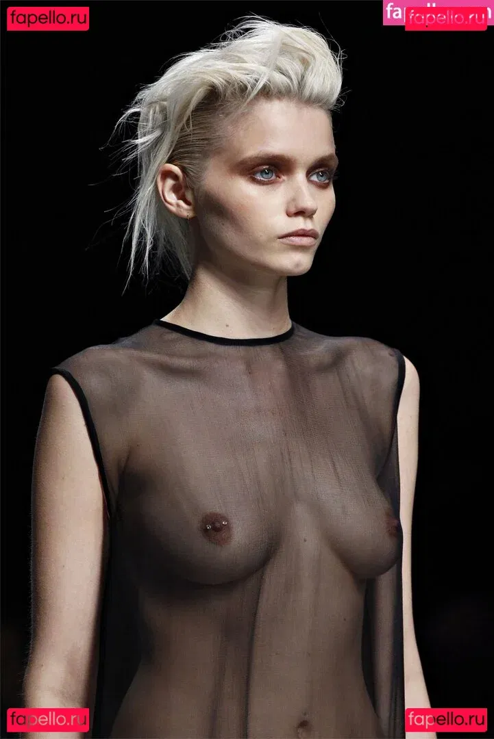 Abbey Lee Kershaw Onlyfans Photo Gallery 