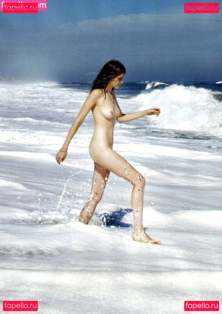 Abbey Lee Kershaw Onlyfans Photo Gallery 