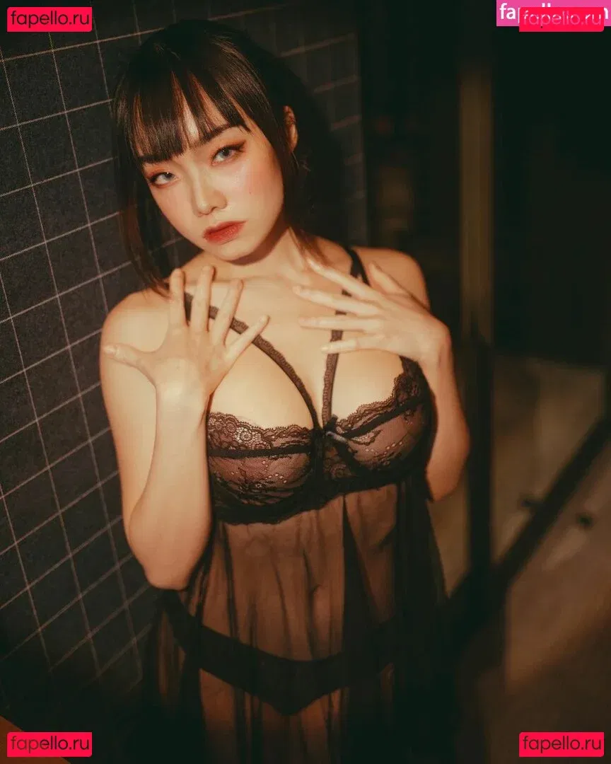 Queenie Lam Onlyfans Photo Gallery 