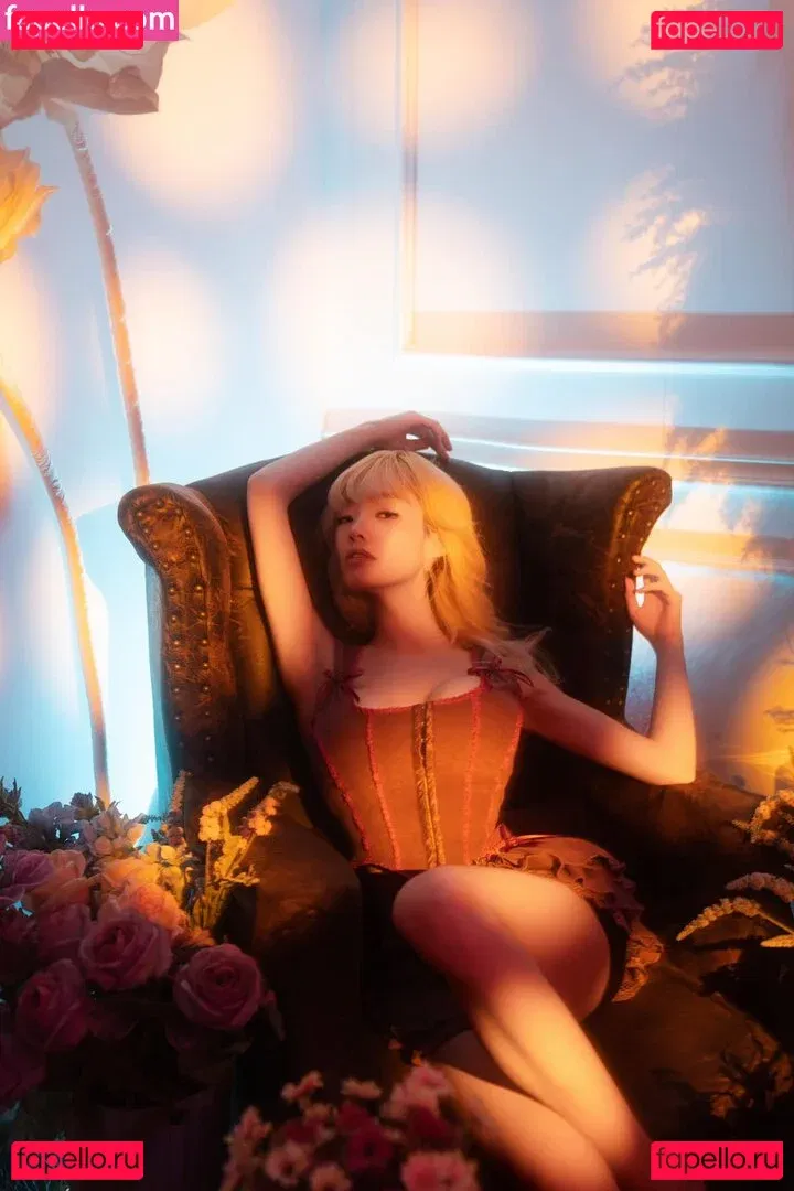 Queenie Lam Onlyfans Photo Gallery 