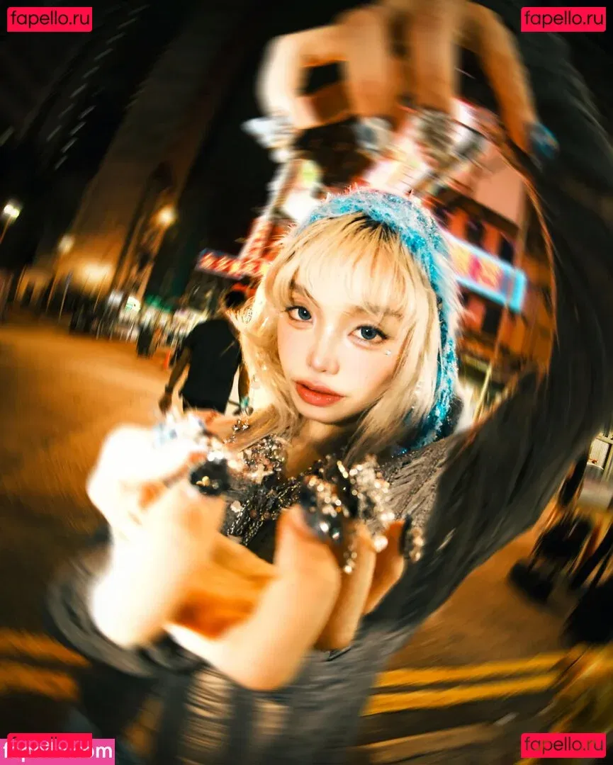 Queenie Lam Onlyfans Photo Gallery 