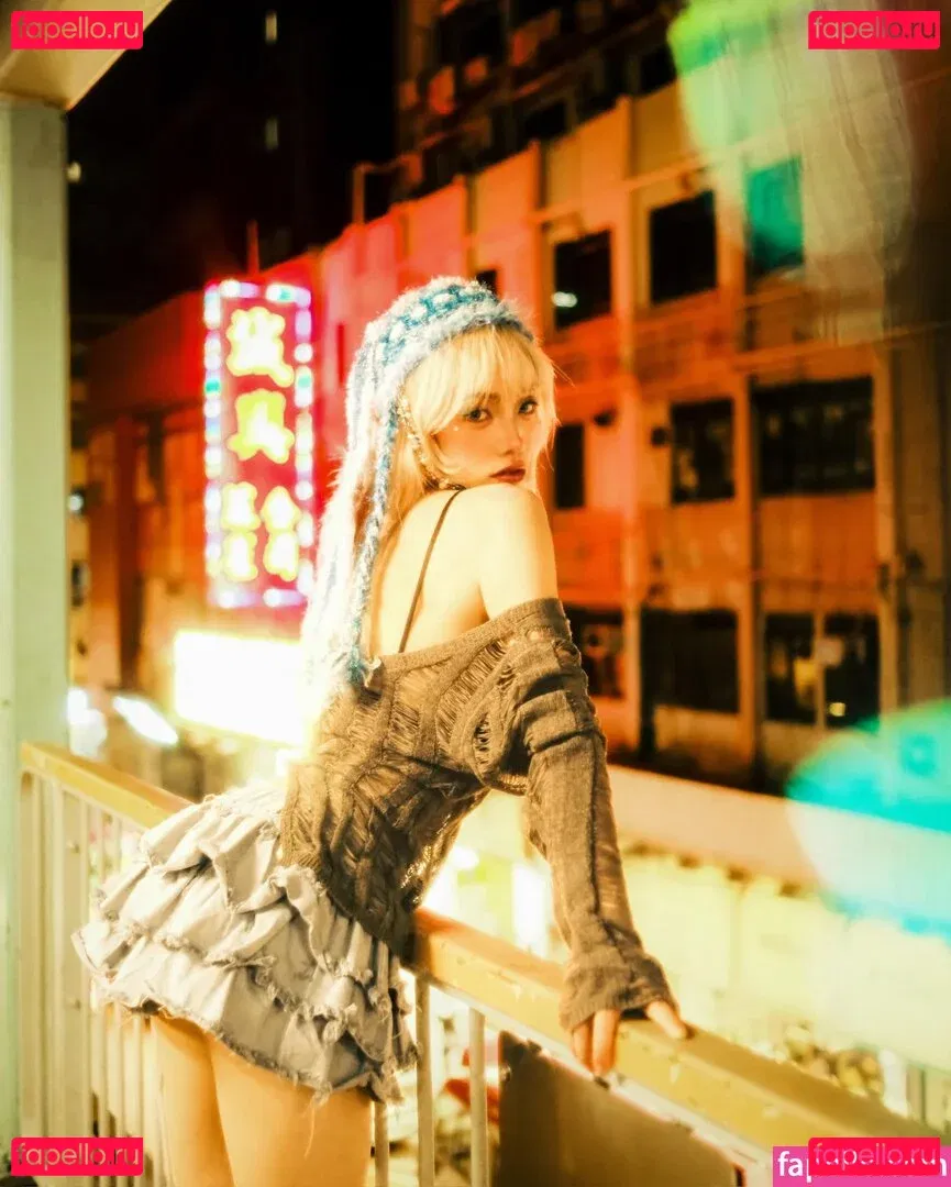 Queenie Lam Onlyfans Photo Gallery 