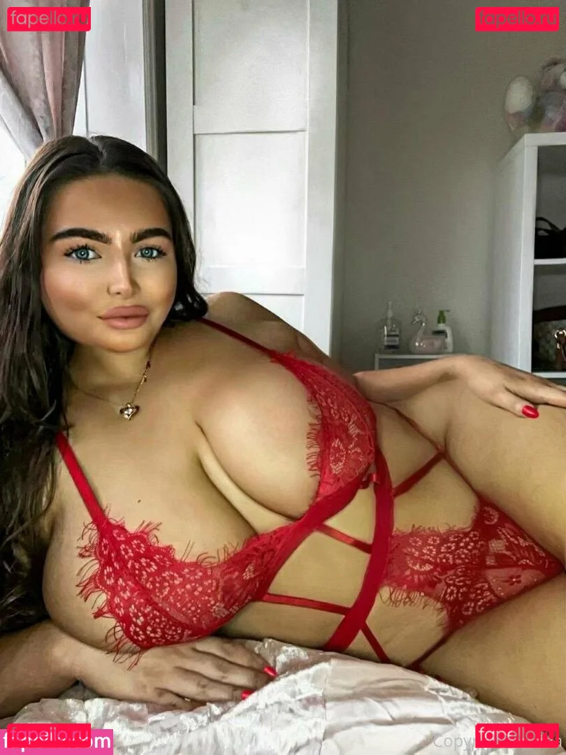 uktittygoddess Onlyfans Photo Gallery 