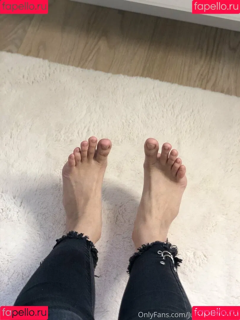 JuliaTicaOfficial Onlyfans Photo Gallery 