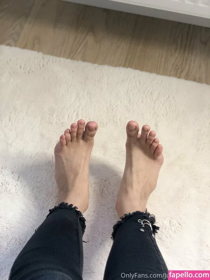 JuliaTicaOfficial Onlyfans Photo Gallery 