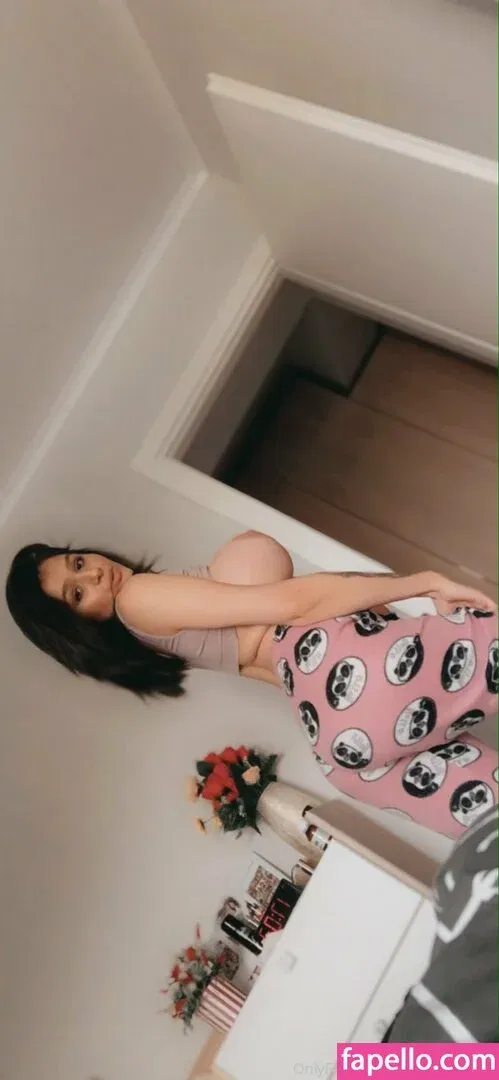 JuliaTicaOfficial Onlyfans Photo Gallery 