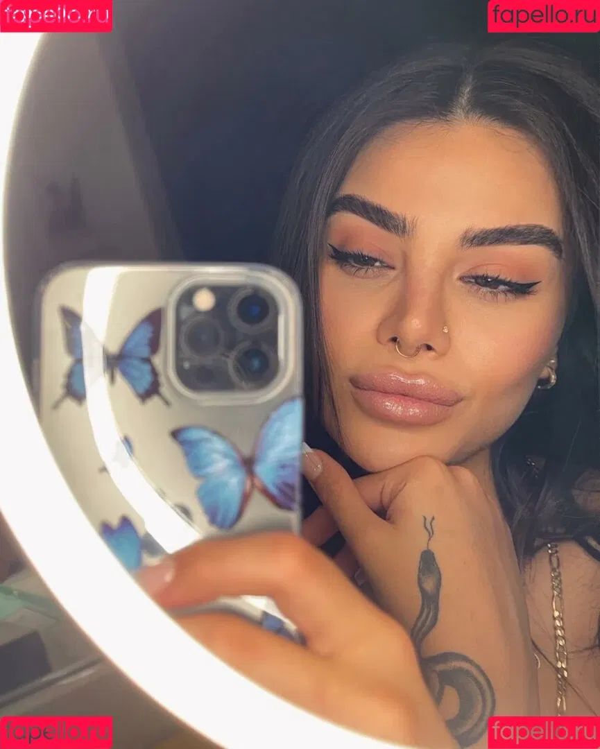 foreignbabie Onlyfans Photo Gallery 