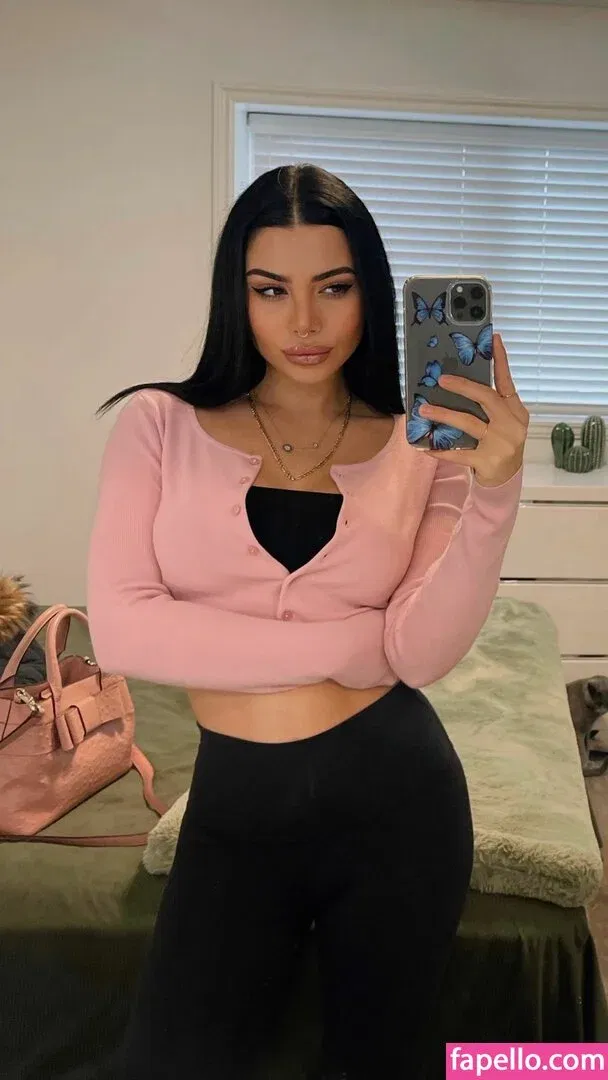 foreignbabie Onlyfans Photo Gallery 