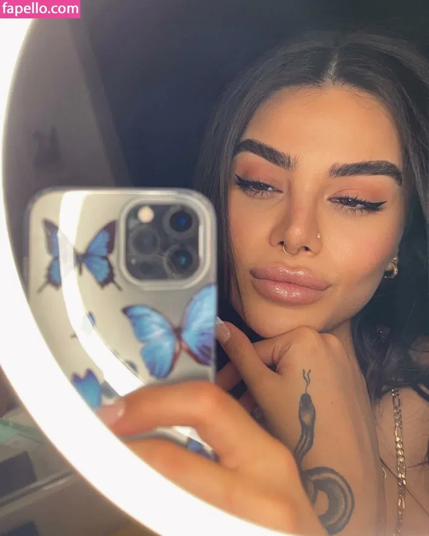 foreignbabie Onlyfans Photo Gallery 