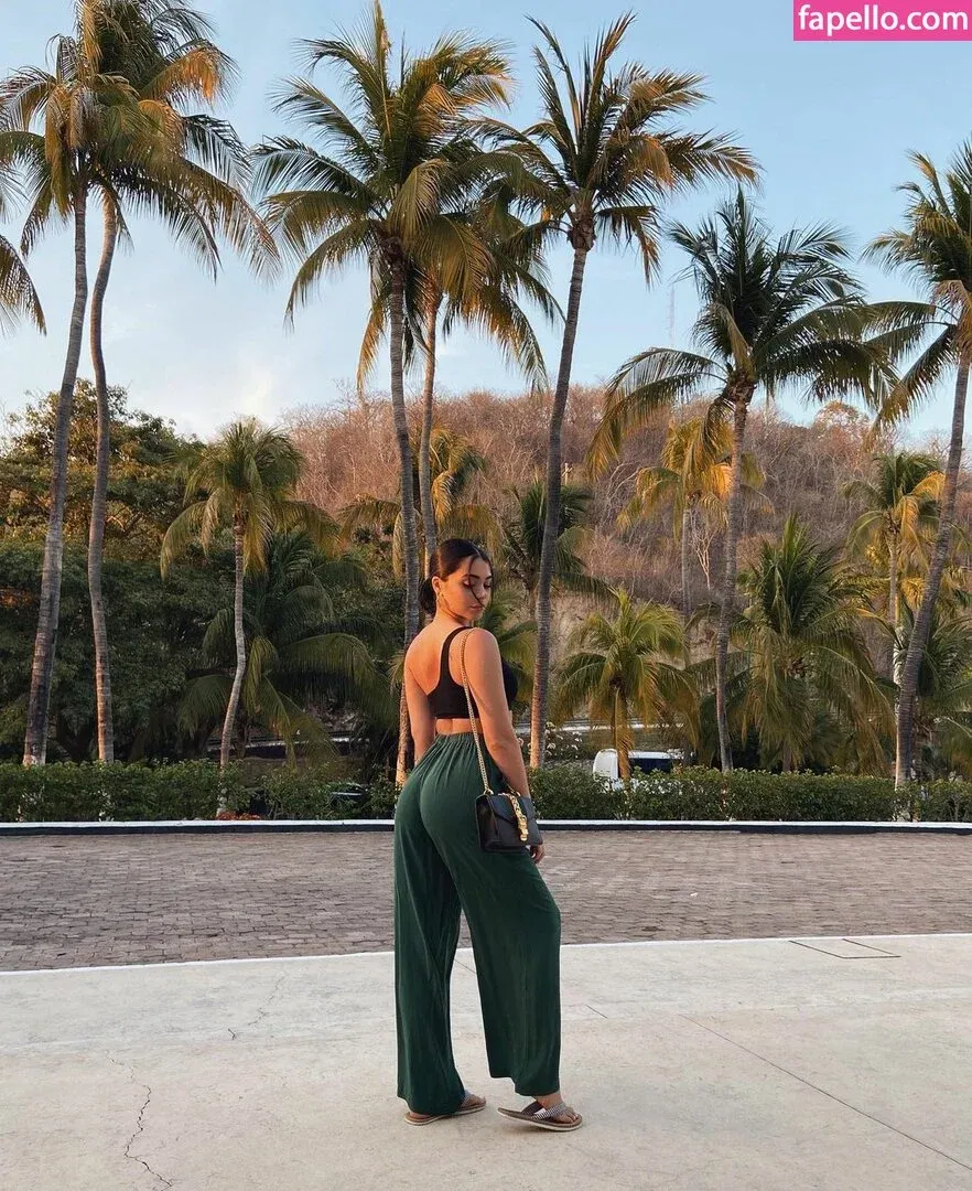 foreignbabie Onlyfans Photo Gallery 