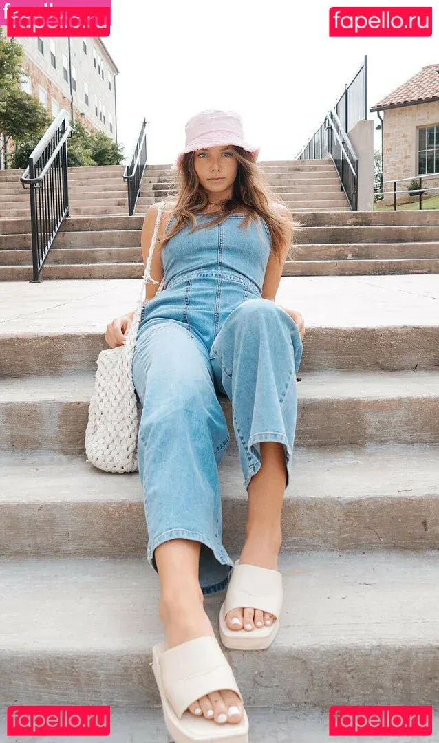 Maddie Henderson Onlyfans Photo Gallery 