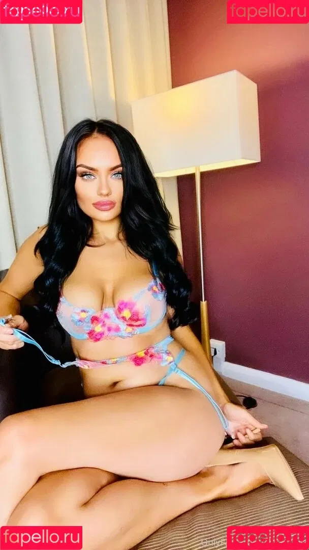 clarajanex Onlyfans Photo Gallery 