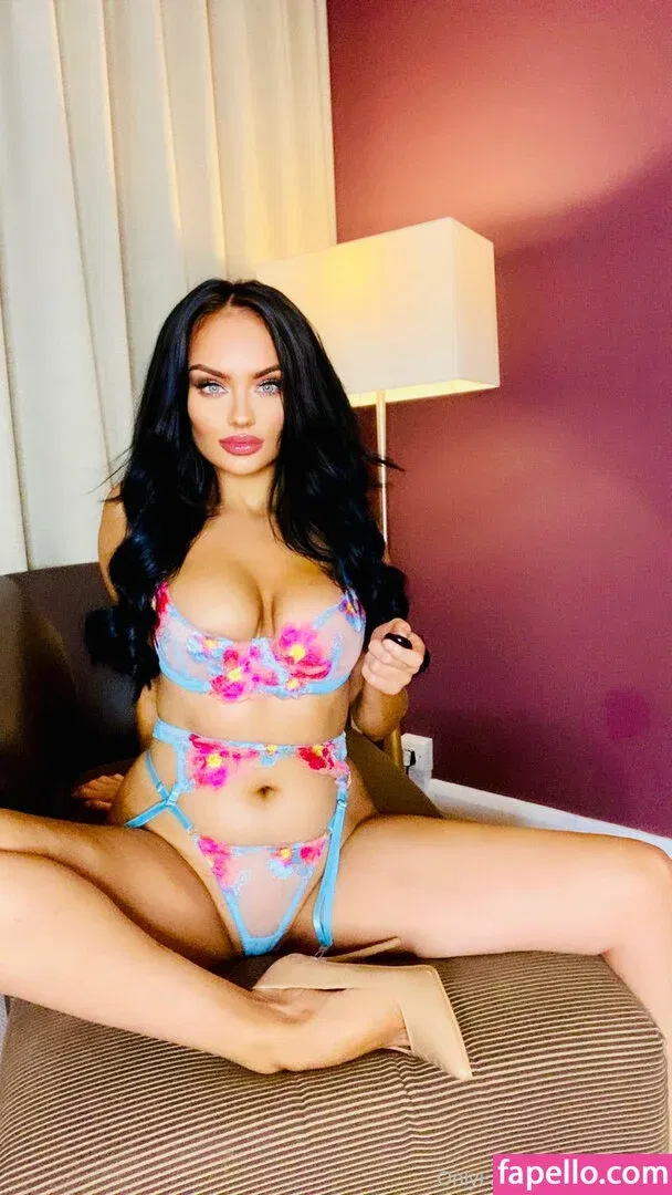 clarajanex Onlyfans Photo Gallery 