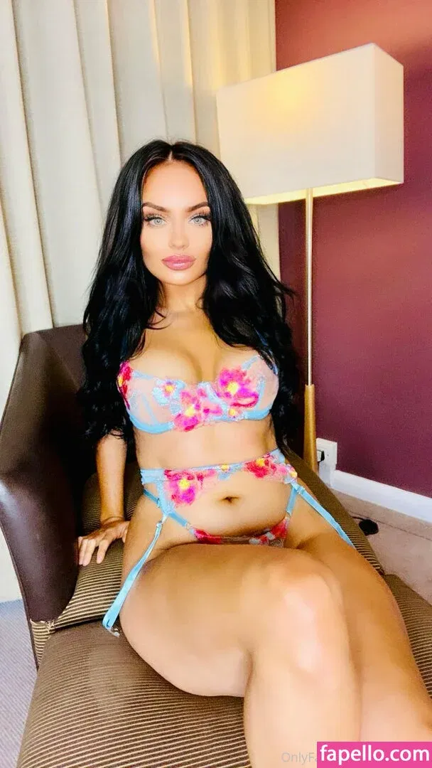 clarajanex Onlyfans Photo Gallery 