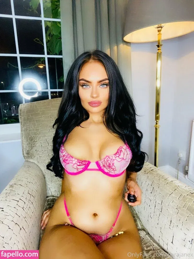 clarajanex Onlyfans Photo Gallery 