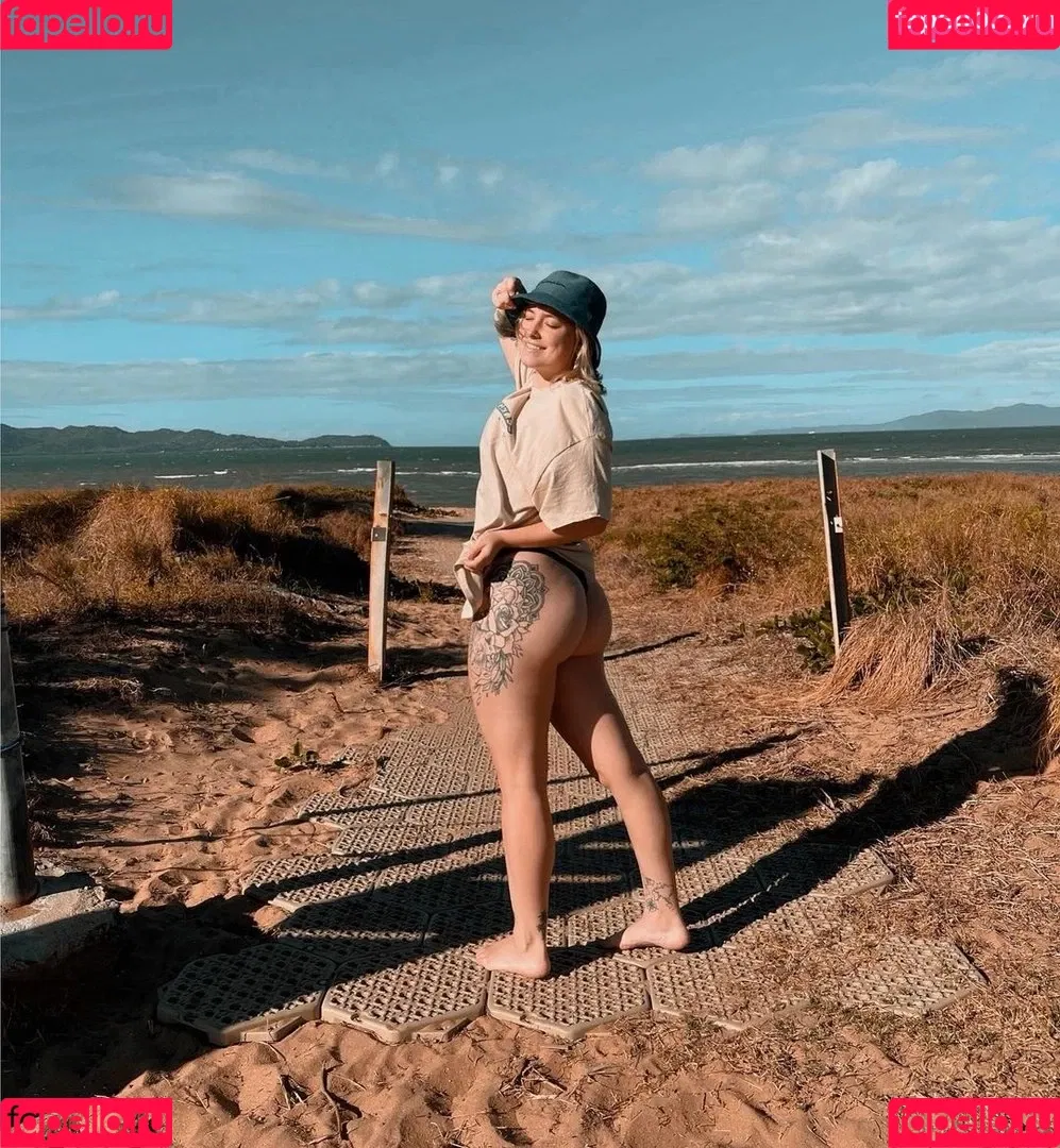 Eden MCK Onlyfans Photo Gallery 