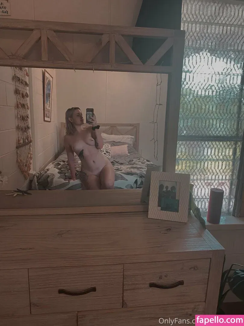 Eden MCK Onlyfans Photo Gallery 