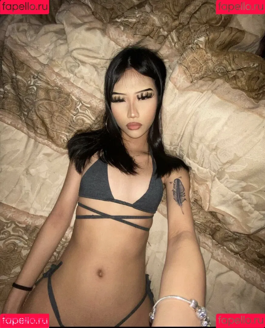 Foreign.bich Onlyfans Photo Gallery 