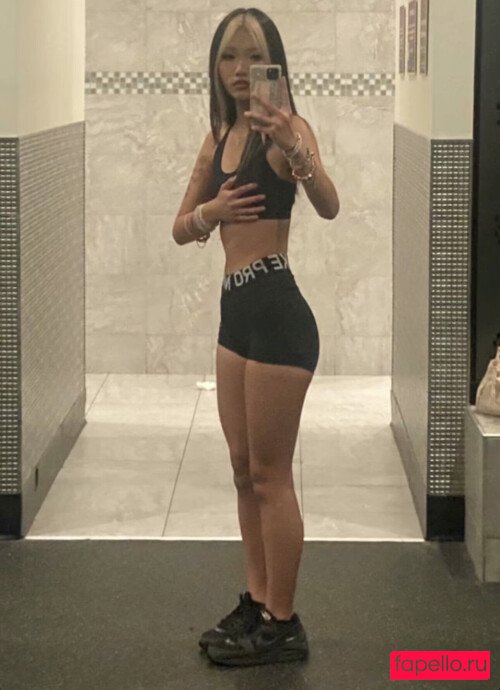 Foreign.bich Nude Onlyfans Photo 17