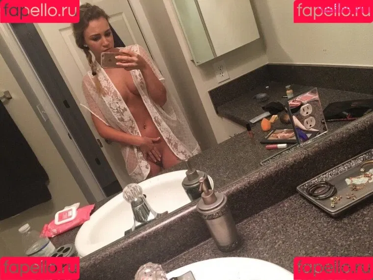 Zoey Taylor Onlyfans Photo Gallery 