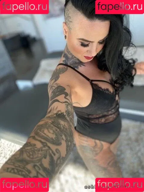 Ashlee Evans-Smith Onlyfans Photo Gallery 