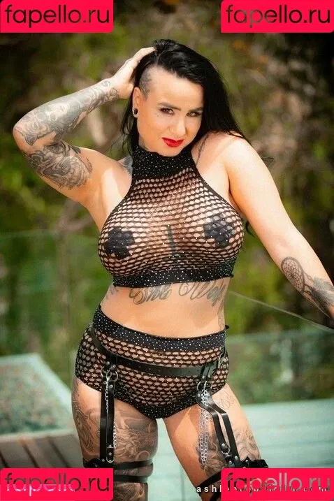 Ashlee Evans-Smith Onlyfans Photo Gallery 