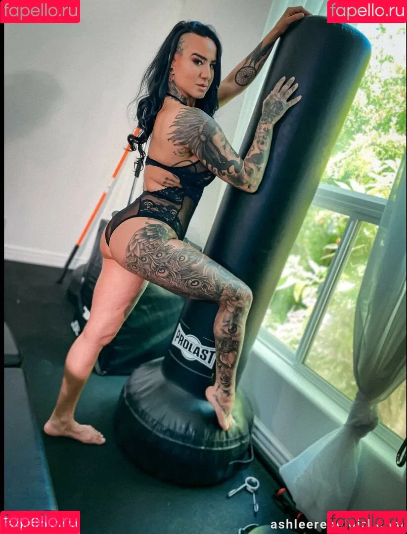 Ashlee Evans-Smith Onlyfans Photo Gallery 