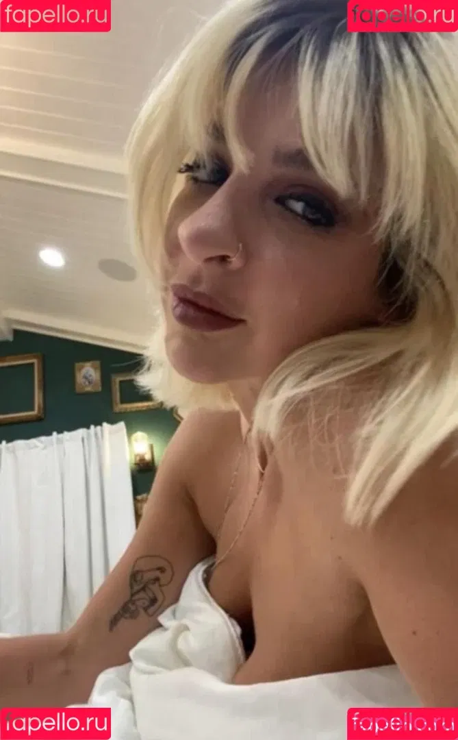 Gabbie Hanna Onlyfans Photo Gallery 