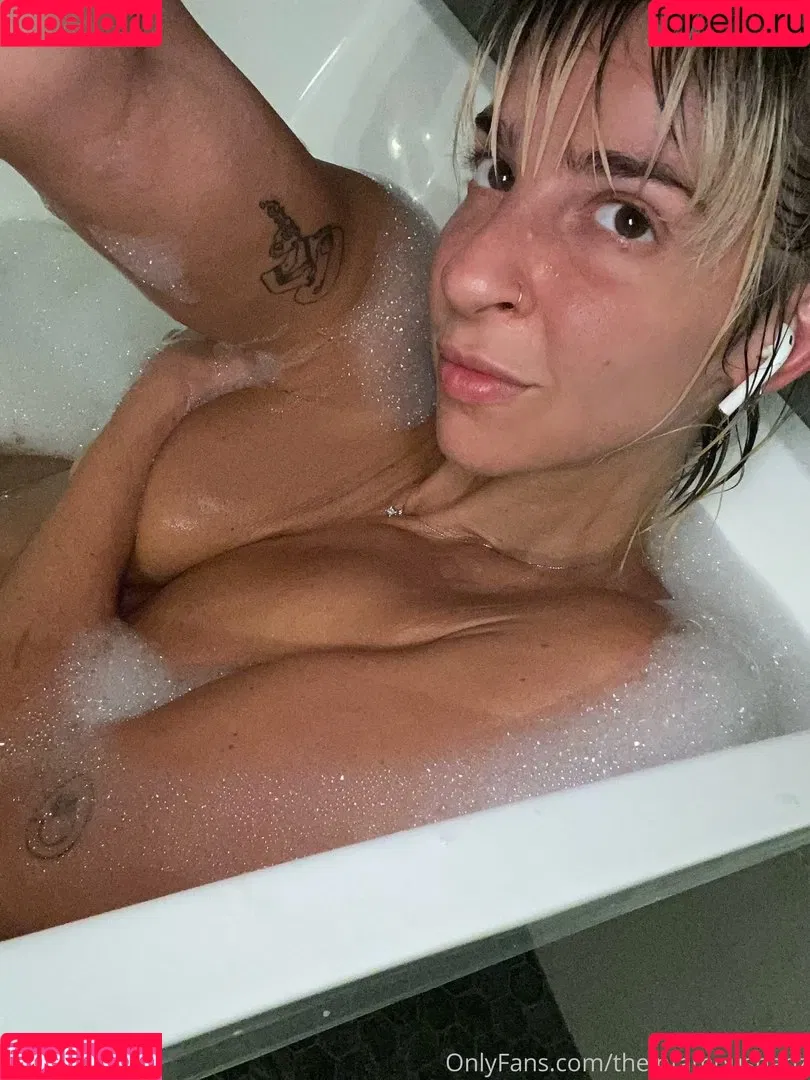 Gabbie Hanna Onlyfans Photo Gallery 