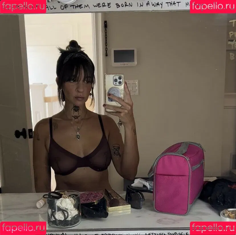 Gabbie Hanna Onlyfans Photo Gallery 