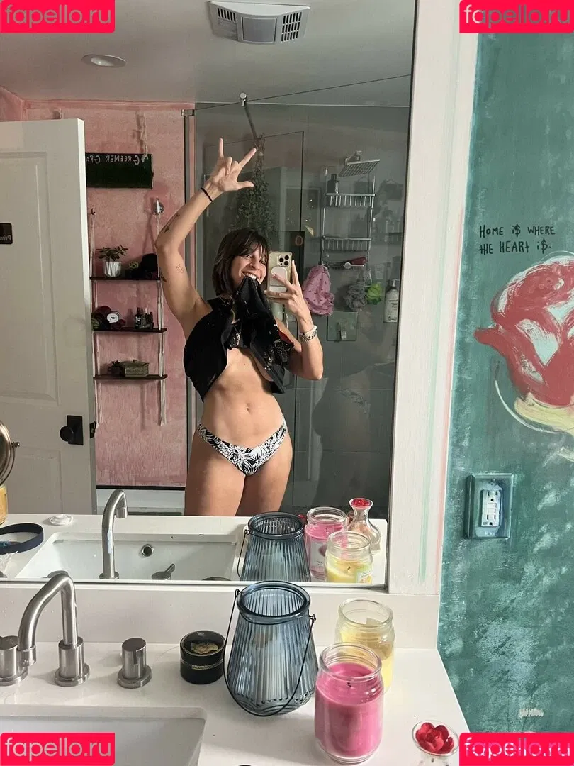 Gabbie Hanna Onlyfans Photo Gallery 