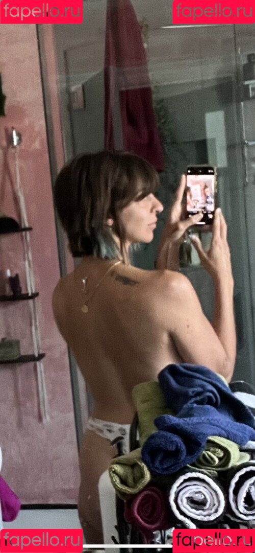 Gabbie Hanna Onlyfans Photo Gallery 