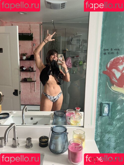 Gabbie Hanna Onlyfans Photo Gallery 