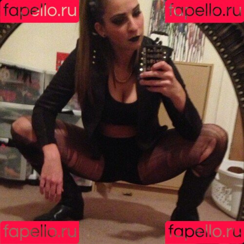 Gabbie Hanna Onlyfans Photo Gallery 