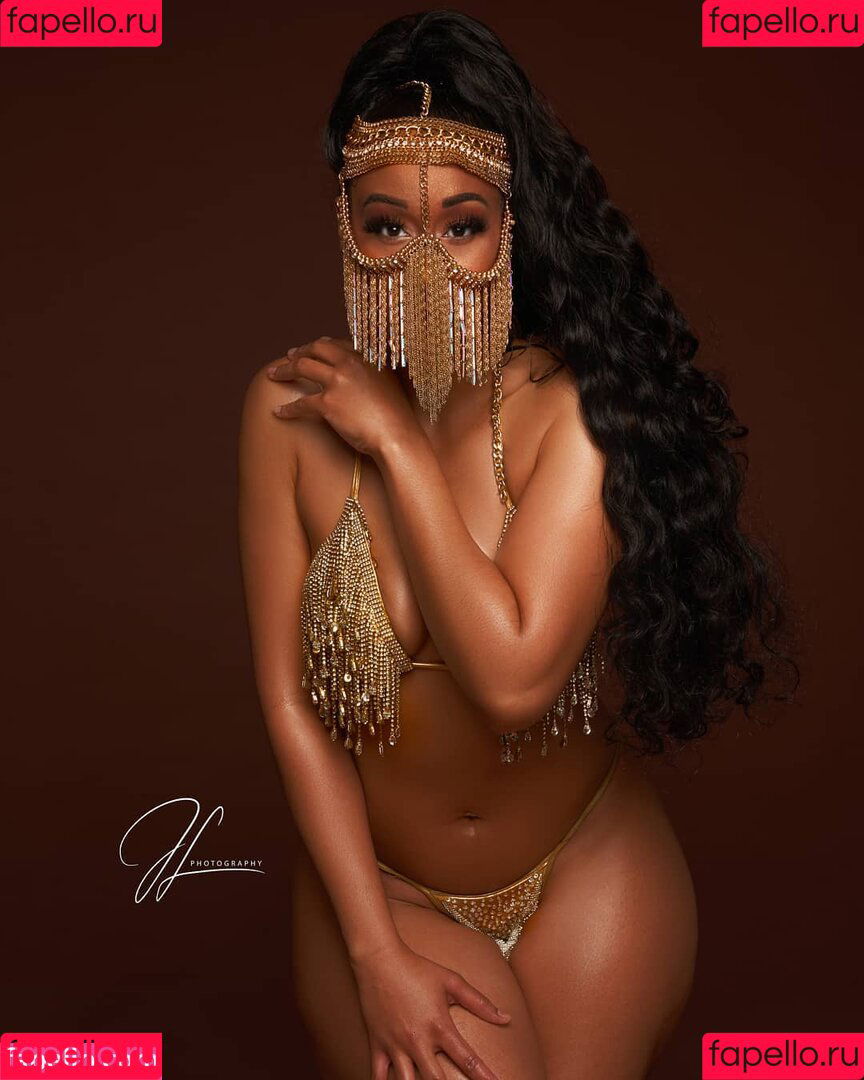 Cleo Cakes Onlyfans Photo Gallery 